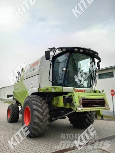 CLAAS Tucano 570 2WD コンバイン