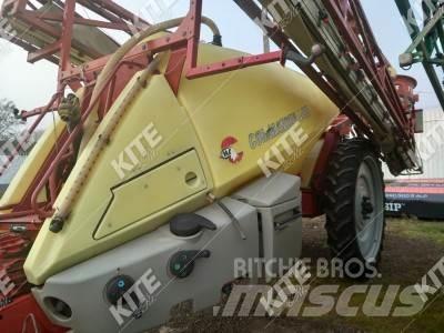 Hardi Commander 4400 牽引型スプレイヤー