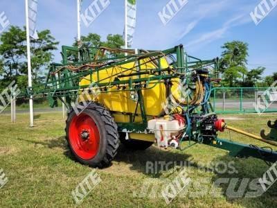  Huniper 3000/20 牽引型スプレイヤー