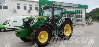 John Deere 6210R トラクター