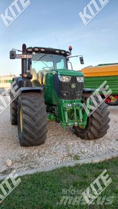 John Deere 6215R トラクター