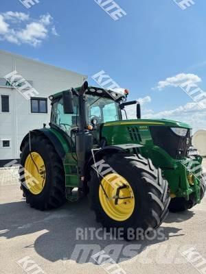 John Deere 6215R トラクター