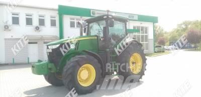 John Deere 7200R トラクター