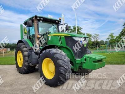 John Deere 7230R トラクター