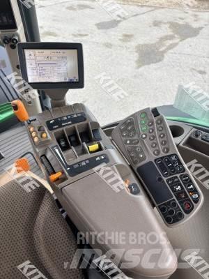 John Deere 7230R トラクター