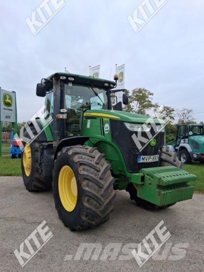 John Deere 7230R トラクター