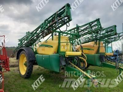 John Deere 732 牽引型スプレイヤー