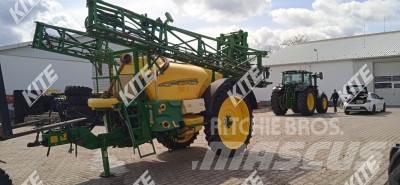 John Deere 732i/21 牽引型スプレイヤー
