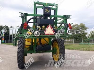 John Deere 740/21M 牽引型スプレイヤー