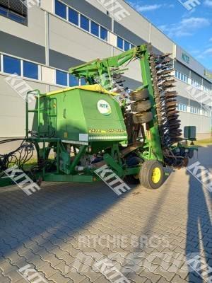 John Deere 740A ドリル