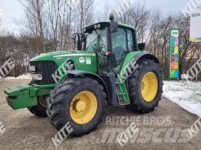 John Deere 7430 トラクター