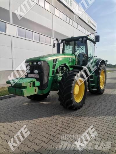John Deere 8230 トラクター