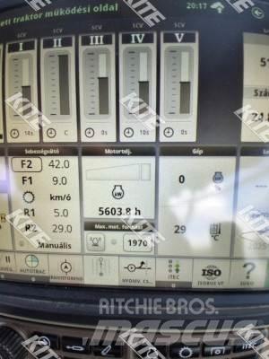 John Deere 8270R トラクター