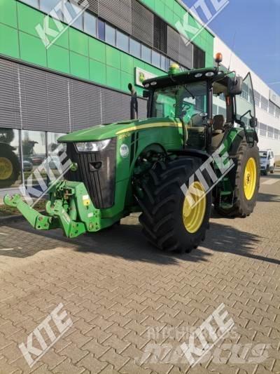 John Deere 8360R トラクター