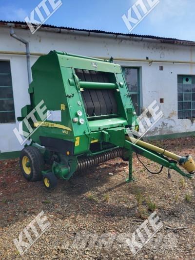 John Deere 852 ラウンドベーラー