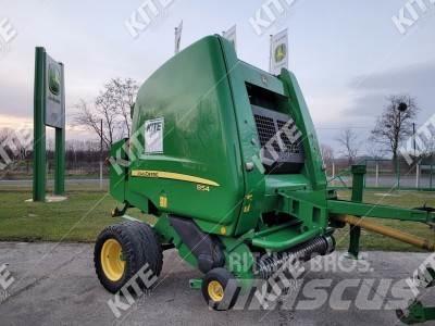 John Deere 854 ラウンドベーラー