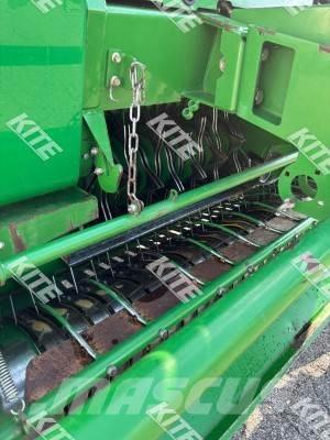 John Deere 854 ラウンドベーラー
