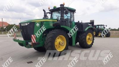 John Deere 9520R トラクター