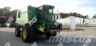 John Deere 9680 WTS コンバイン