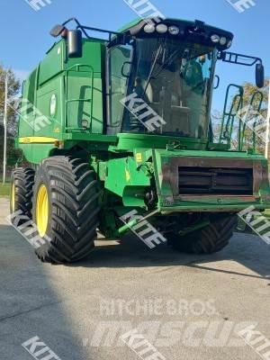 John Deere C670 2WD コンバイン