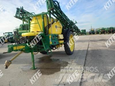 John Deere M740i 牽引型スプレイヤー