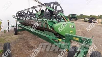 John Deere S670 コンバイン