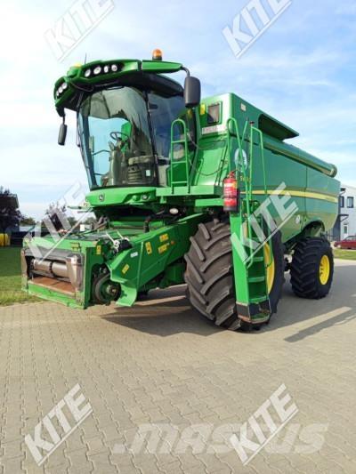 John Deere S690 コンバイン