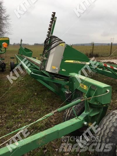John Deere S690I コンバイン