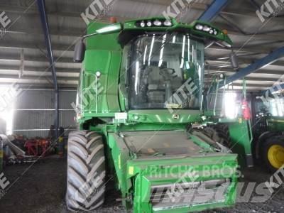 John Deere T660 コンバイン