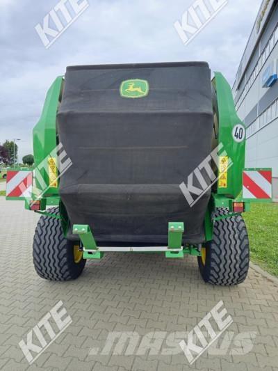 John Deere V451R ラウンドベーラー
