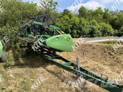 John Deere W650 コンバイン