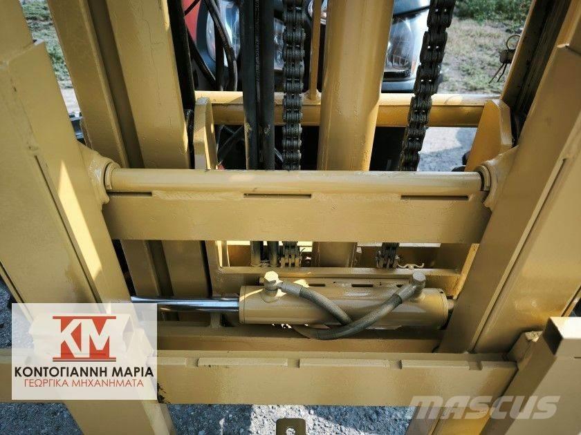 Kubota M6060 トラクター