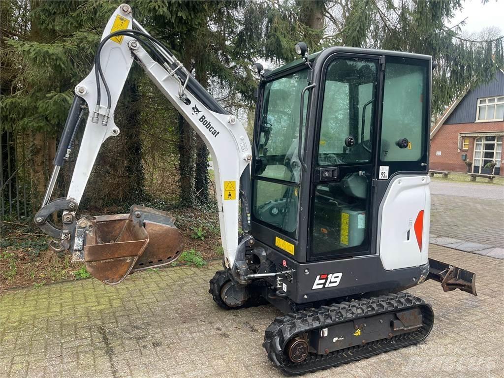 Bobcat E 19 ミニ油圧ショベル 7t以下（ミニユンボ・ミニディガー）