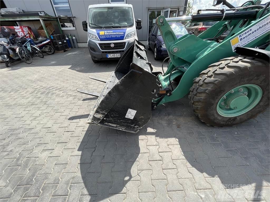 CAT 906 M ホイールローダー・タイヤショベル