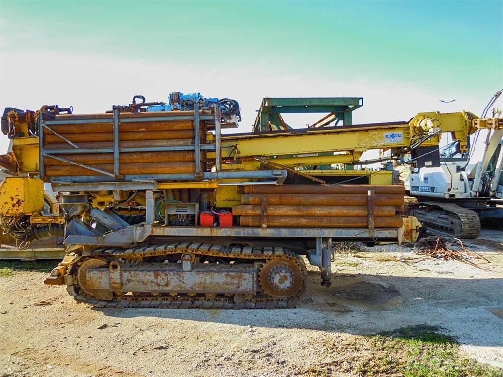 Atlas Copco Mustang 13-F3 サーフェイスドリルリグ