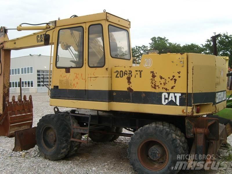 CAT 206 BFT ホイール式油圧ショベル（パワーショベル・ユンボ・バックホー）