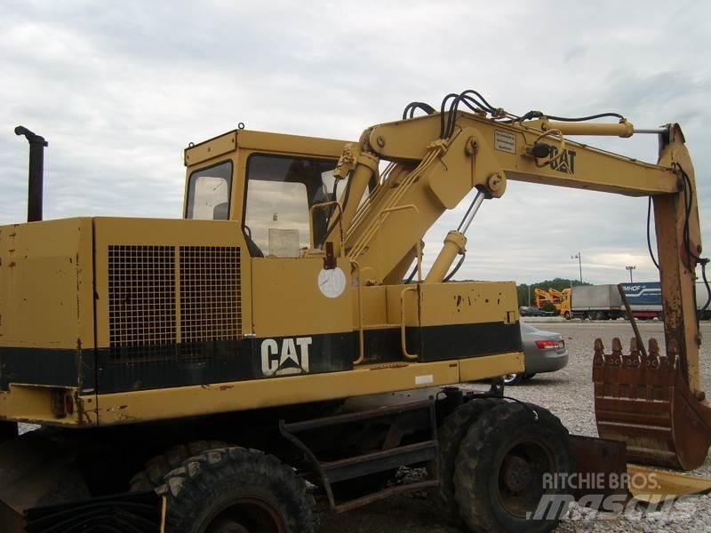 CAT 206 BFT ホイール式油圧ショベル（パワーショベル・ユンボ・バックホー）