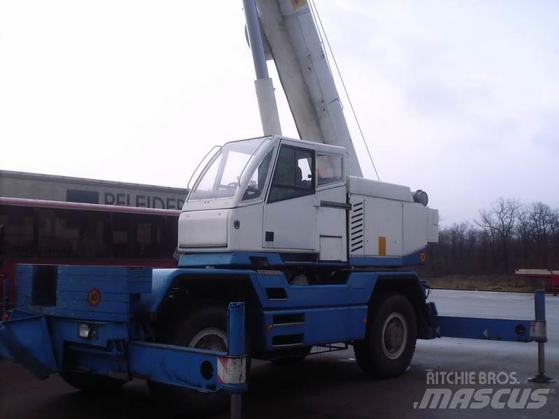 Compact Truck CT2-1 ラフテレーンクレーン