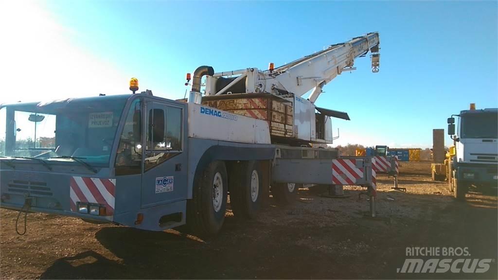 Demag AC 180 ラフテレーンクレーン