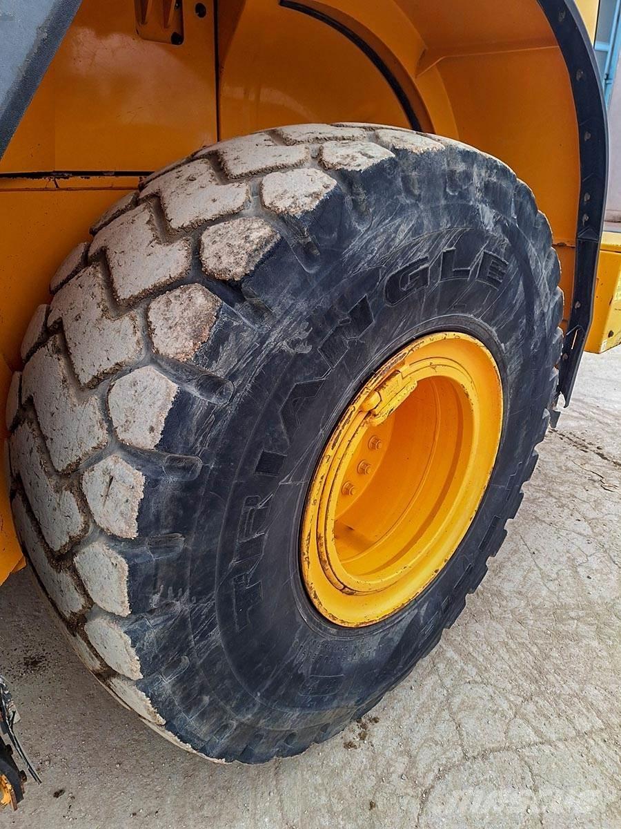 Hyundai HL960 ホイールローダー・タイヤショベル