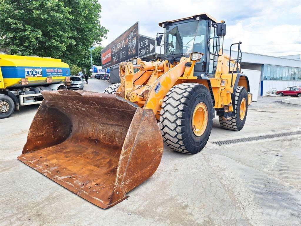 Hyundai HL960 ホイールローダー・タイヤショベル