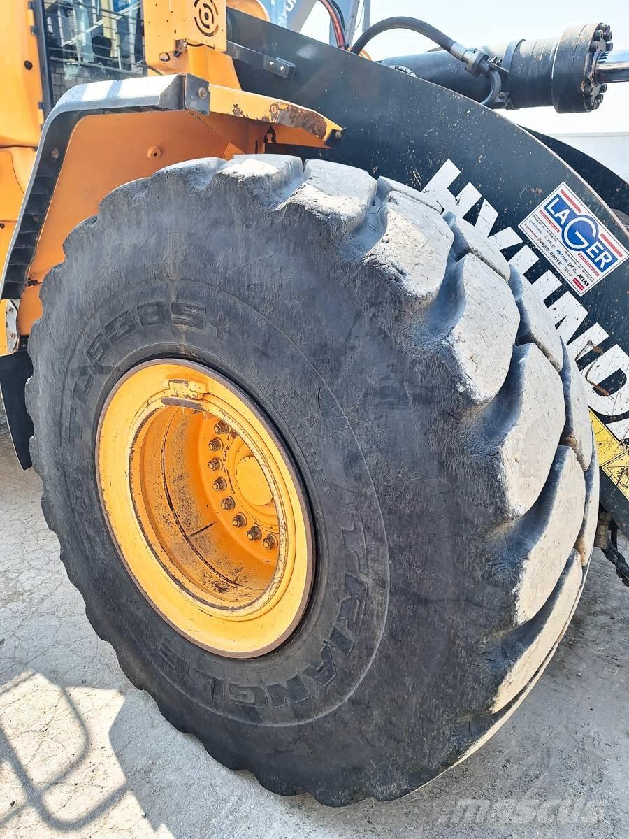 Hyundai HL970A ホイールローダー・タイヤショベル