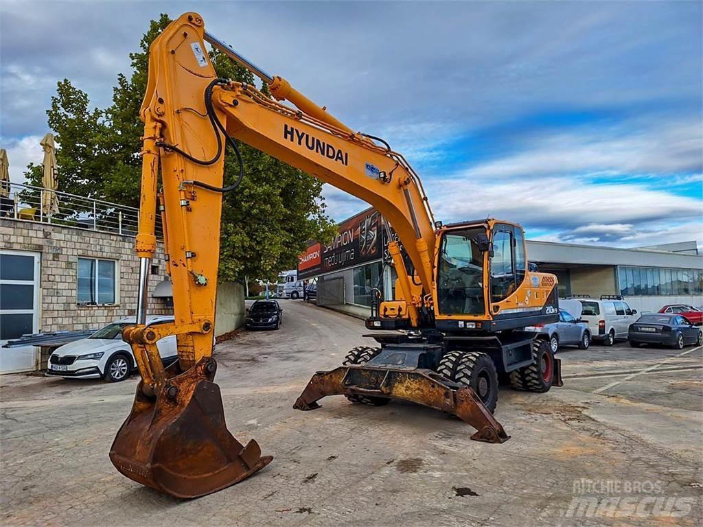 Hyundai R210W-9 ホイール式油圧ショベル（パワーショベル・ユンボ・バックホー）