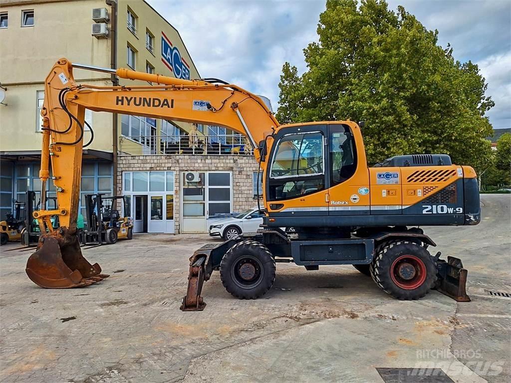 Hyundai R210W-9 ホイール式油圧ショベル（パワーショベル・ユンボ・バックホー）