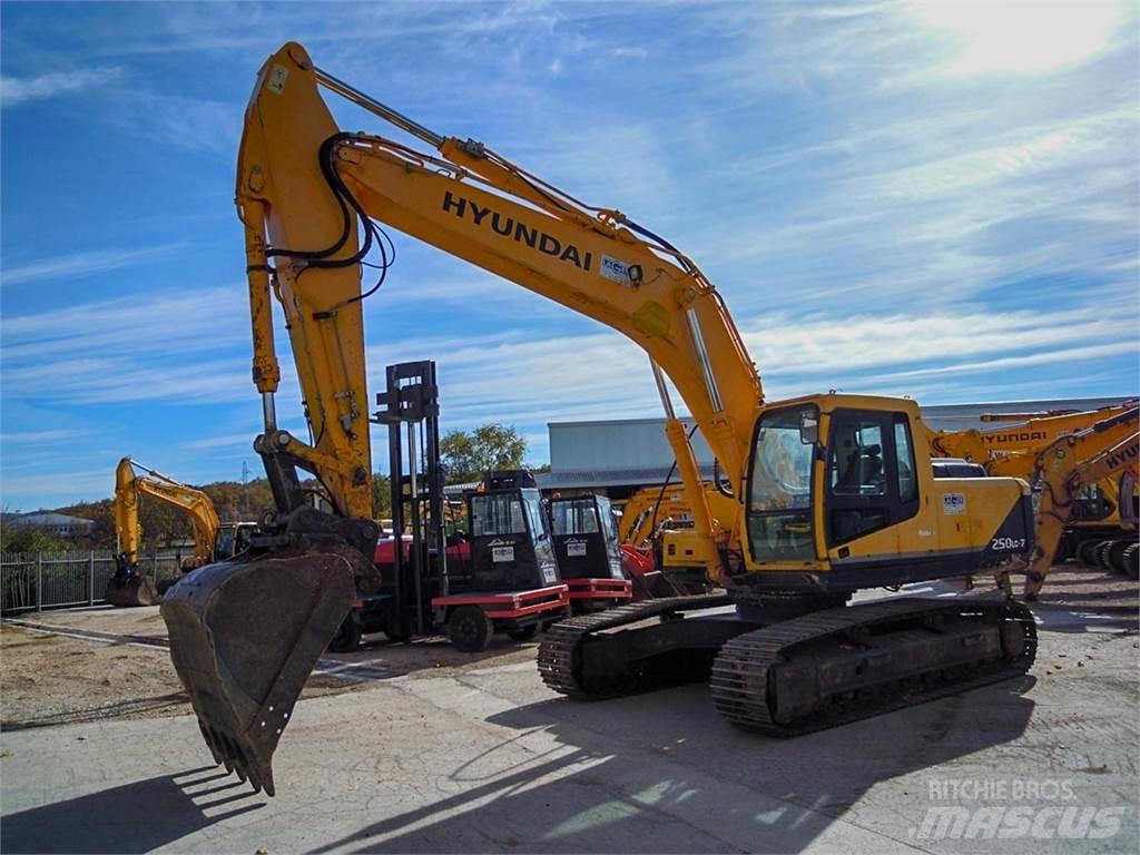Hyundai R250LC-7 大型油圧ショベル12t以上（パワーショベル・ユンボ）