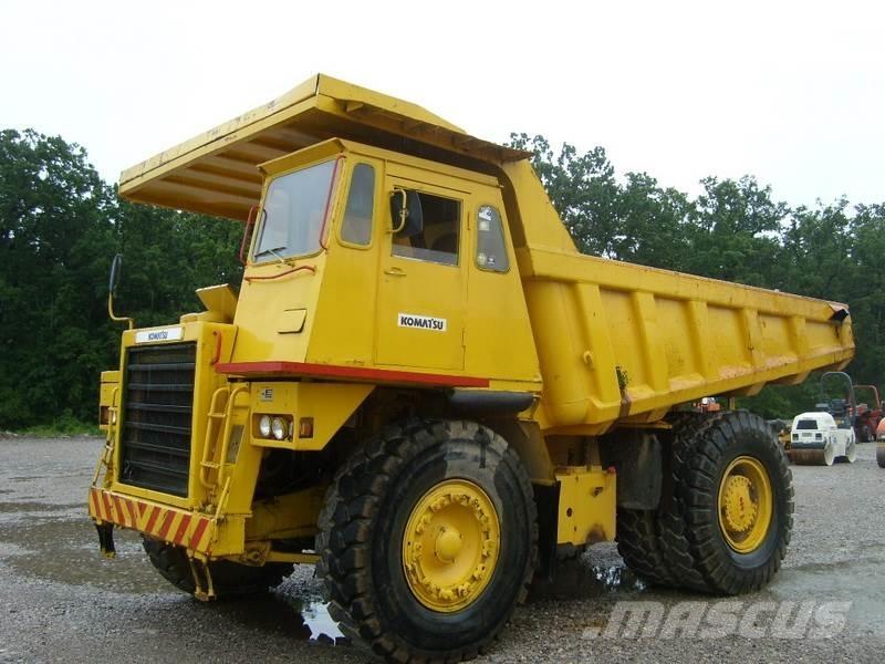 Komatsu HD325-5 サイト　ダンプ