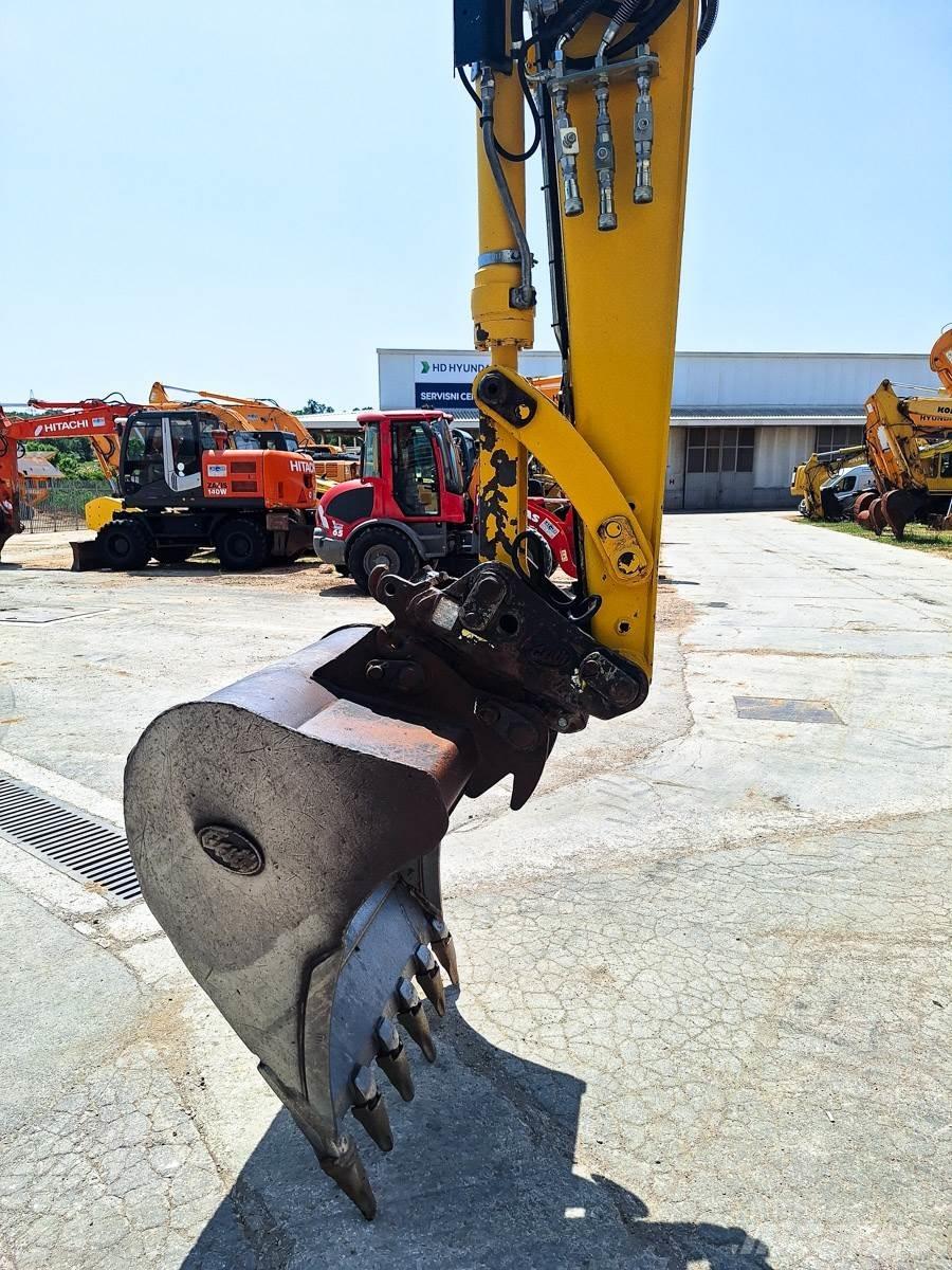 Komatsu PW118MR-8 ホイール式油圧ショベル（パワーショベル・ユンボ・バックホー）