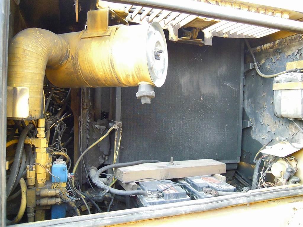 Komatsu PW170ES-6K ホイール式油圧ショベル（パワーショベル・ユンボ・バックホー）