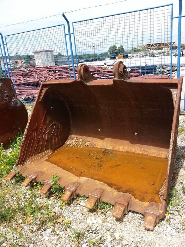  KORPA / BUCKET 1350mm 建設機械 -　その他