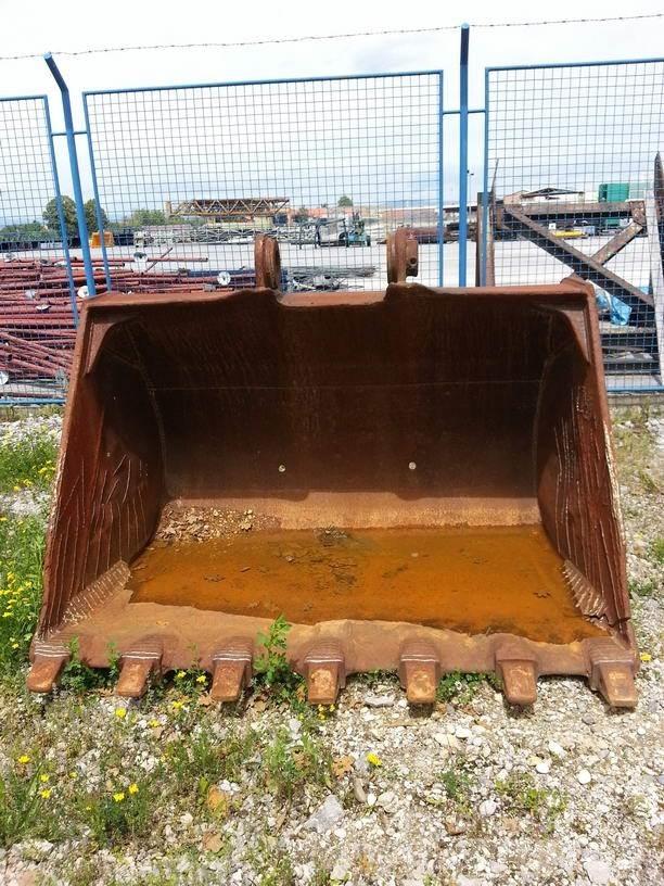  KORPA / BUCKET 1350mm 建設機械 -　その他